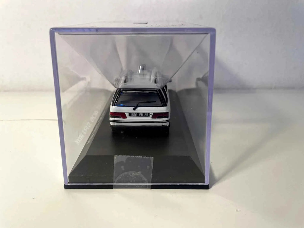 Peugeot 405 break SRI blanche (Norev) Bernard Miniatures