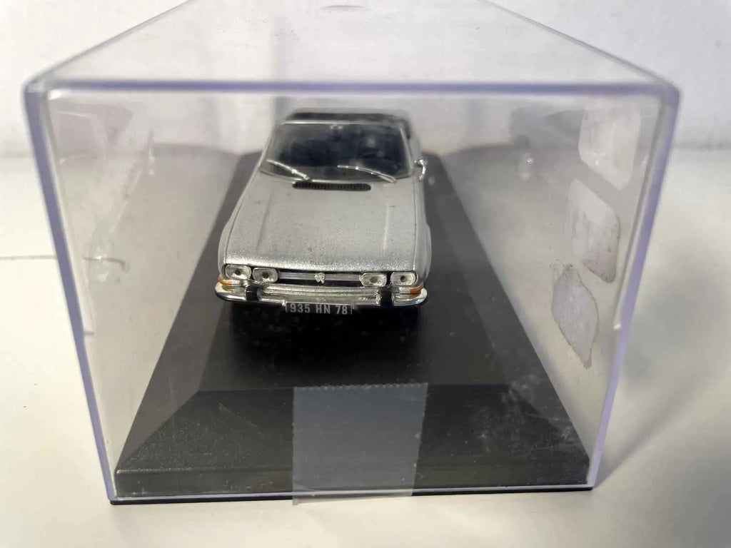 Peugeot 504 cabriolet grise de 1969 (boite plexi) Bernard Miniatures