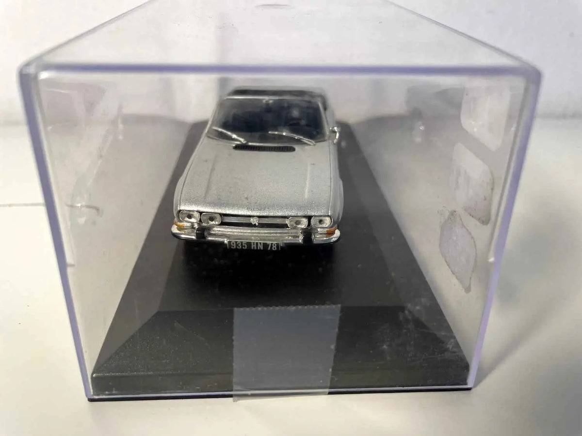 Peugeot 504 cabriolet grise de 1969 (boite plexi) Bernard Miniatures