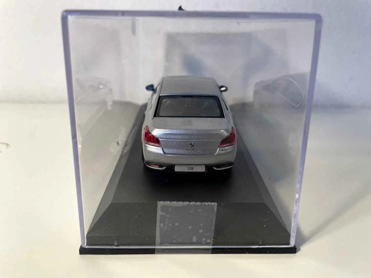 Peugeot 508 grise de 2014 (Norev) Bernard Miniatures