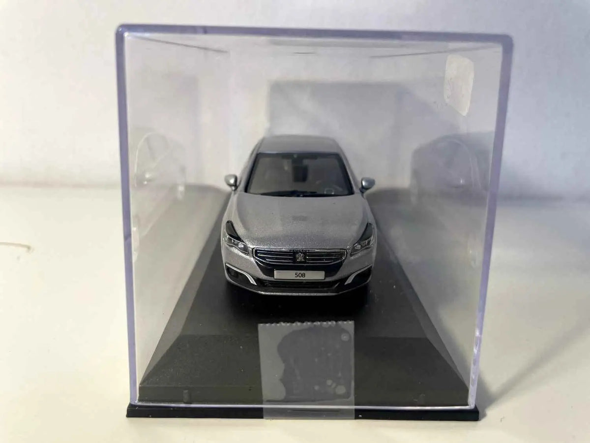 Peugeot 508 grise de 2014 (Norev) Bernard Miniatures