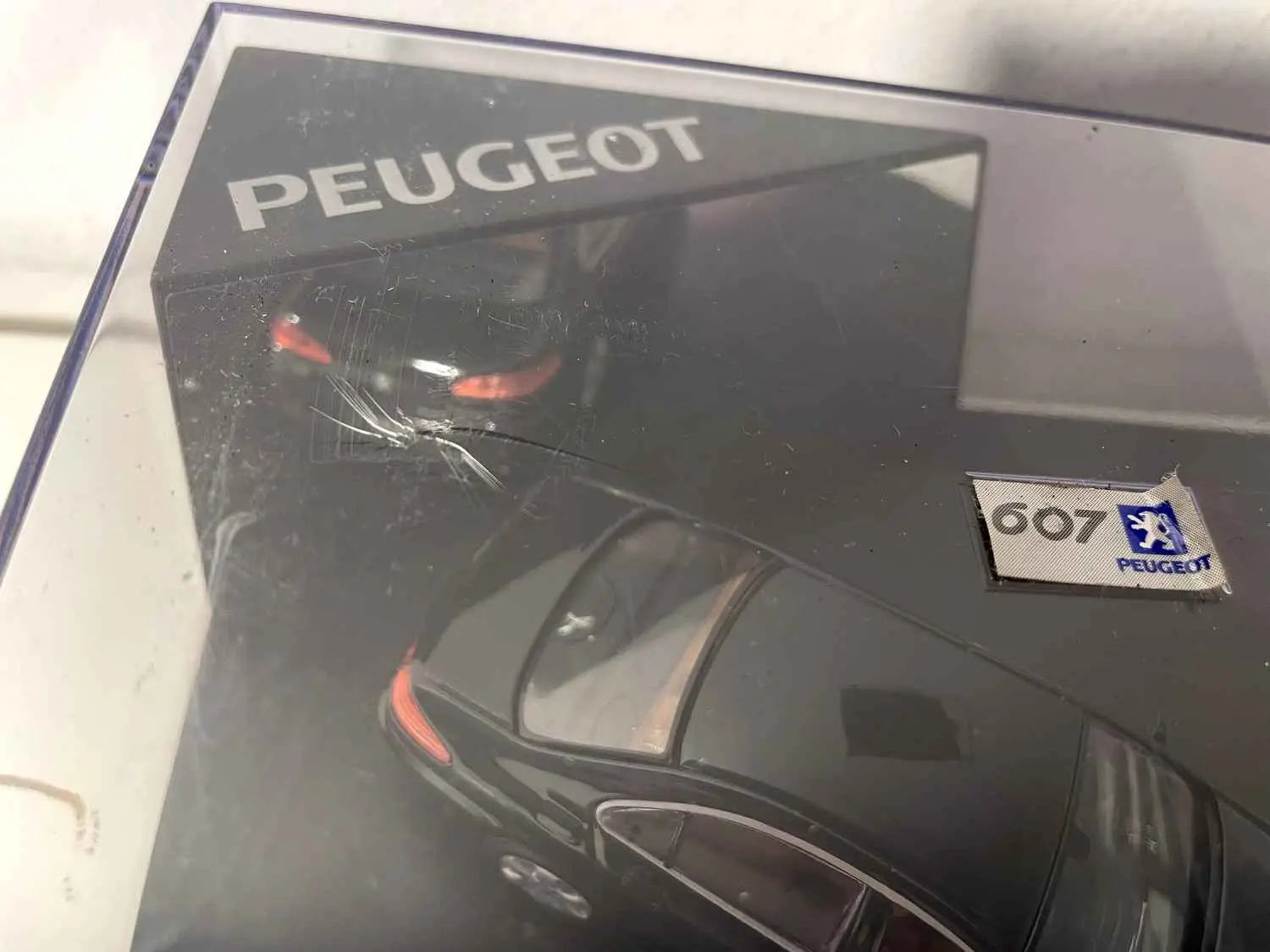 Peugeot 607 noire de 2000 (Coffret boite rectangle) Norev Bernard Miniatures