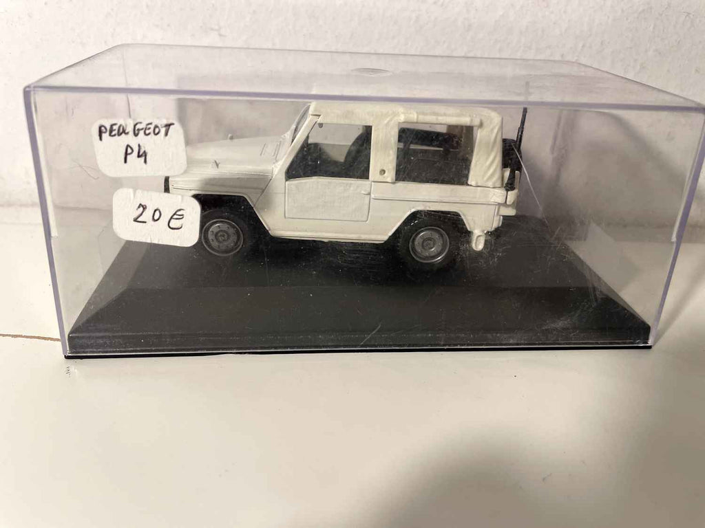 Peugeot P4 blanc (boite plexi) Bernard Miniatures
