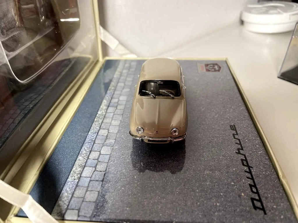 Renault Dauphine marron (coffret anniversaire pour les 50 ans de la Dauphine) Bernard Miniatures