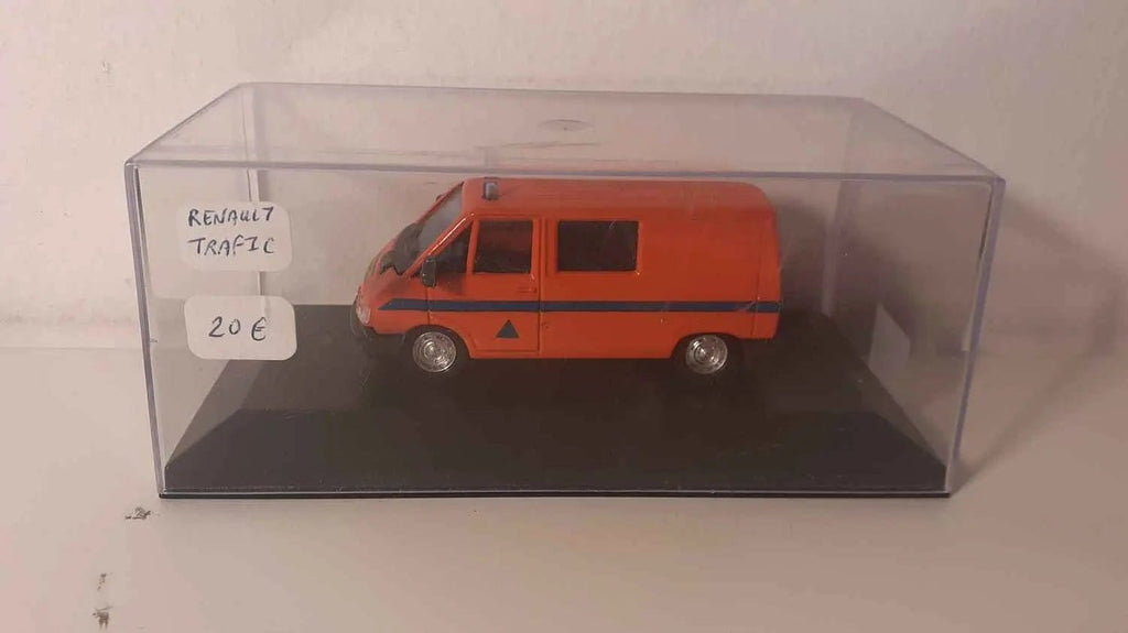 Renault Trafic orange de la sécurité civile Bernard Miniatures
