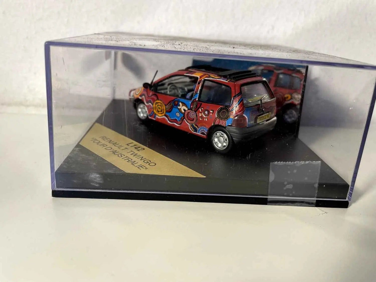 Renault Twingo Tour d'Australie bordeaux avec décoration Bernard Miniatures
