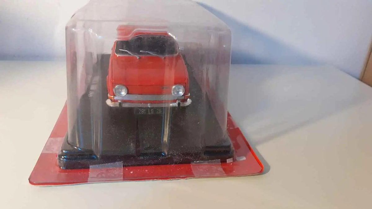 Simca 1000 rouge/orangée? de 1969 (échelle 1/24ème) Bernard Miniatures