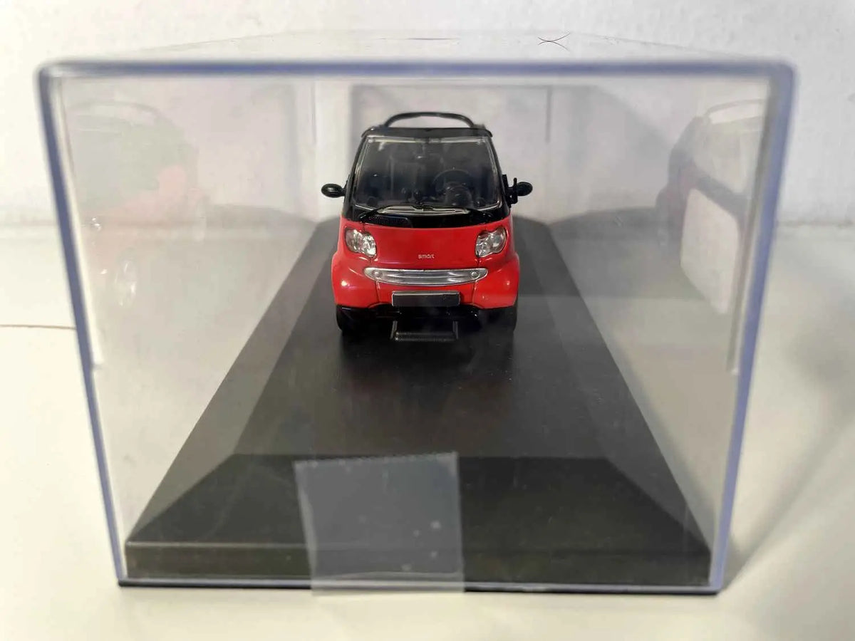 Smart City rouge (boite plexi) Bernard Miniatures
