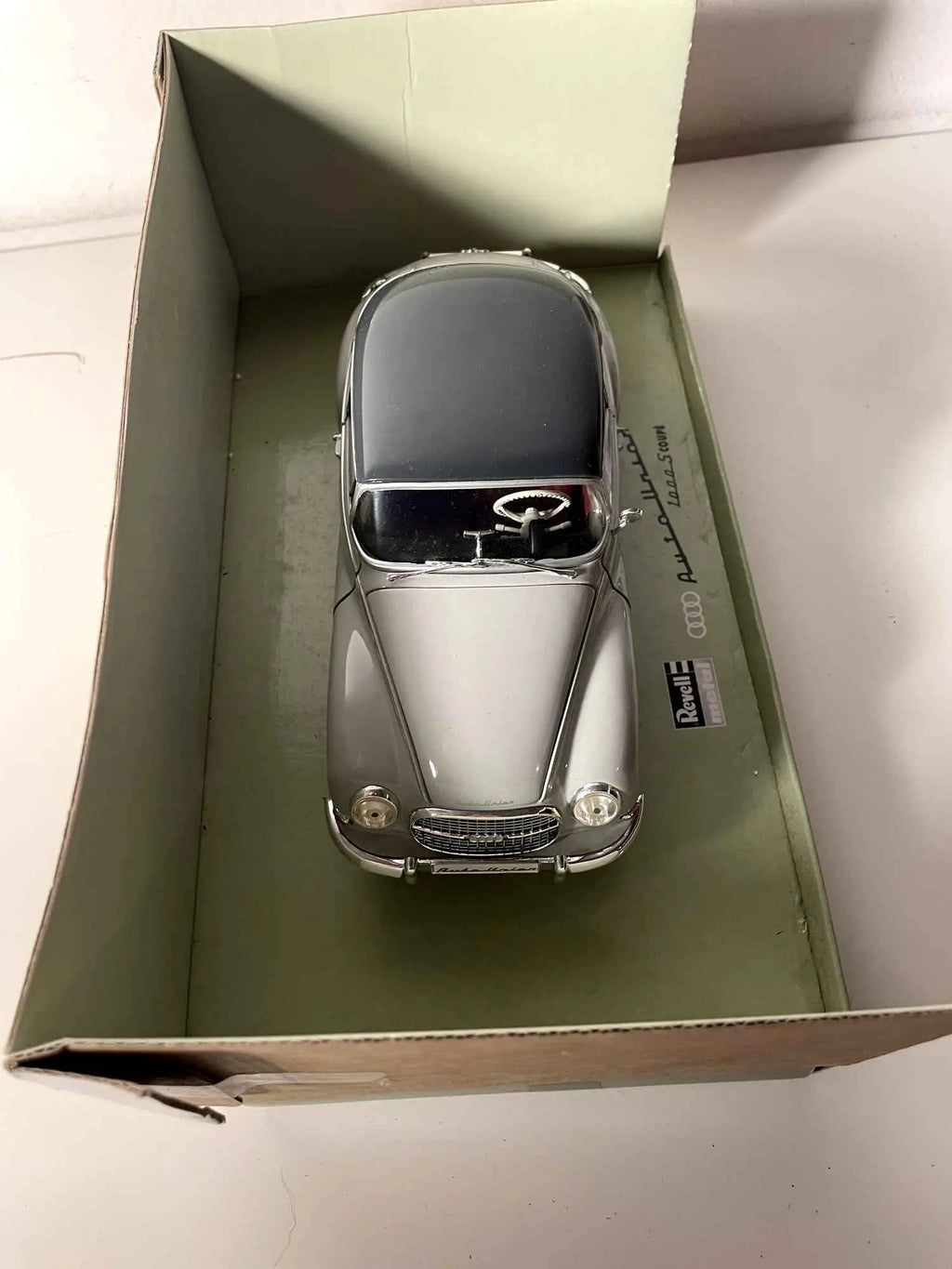 Voiture Miniature Auto-Union 1000 S coupé grise (échelle 1/18ème) - Bernard Miniatures