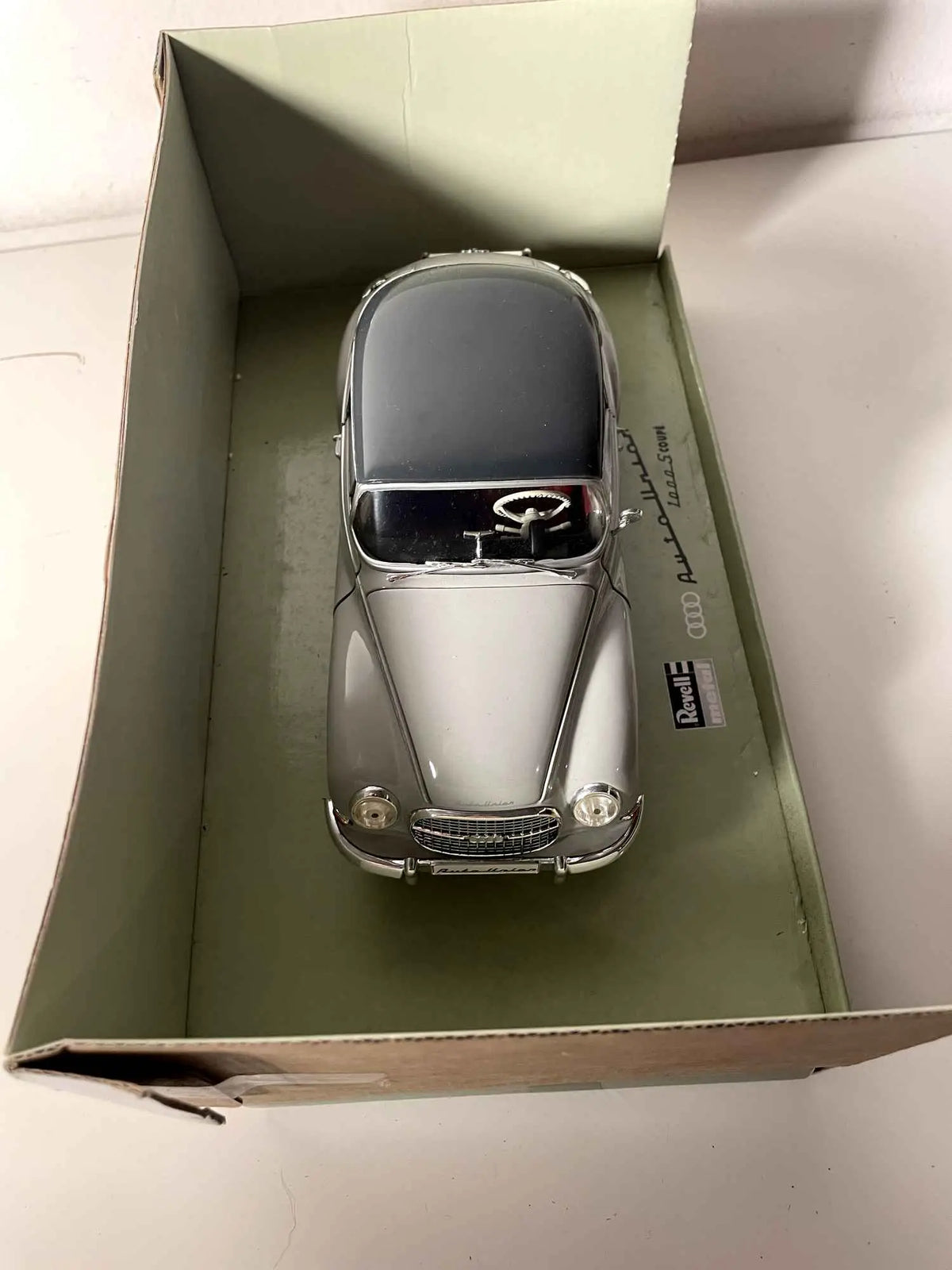 Voiture Miniature Auto-Union 1000 S coupé grise (échelle 1/18ème) - Bernard Miniatures