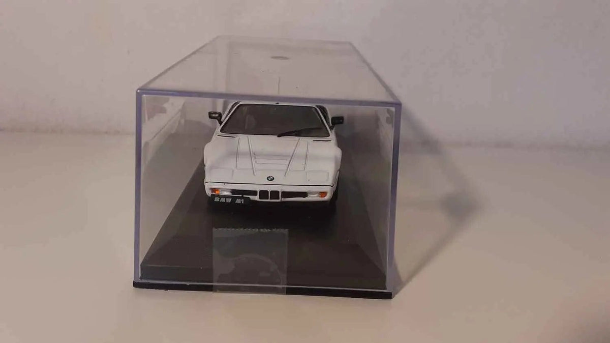 Voiture Miniature BMW M1 blanche - Bernard Miniatures