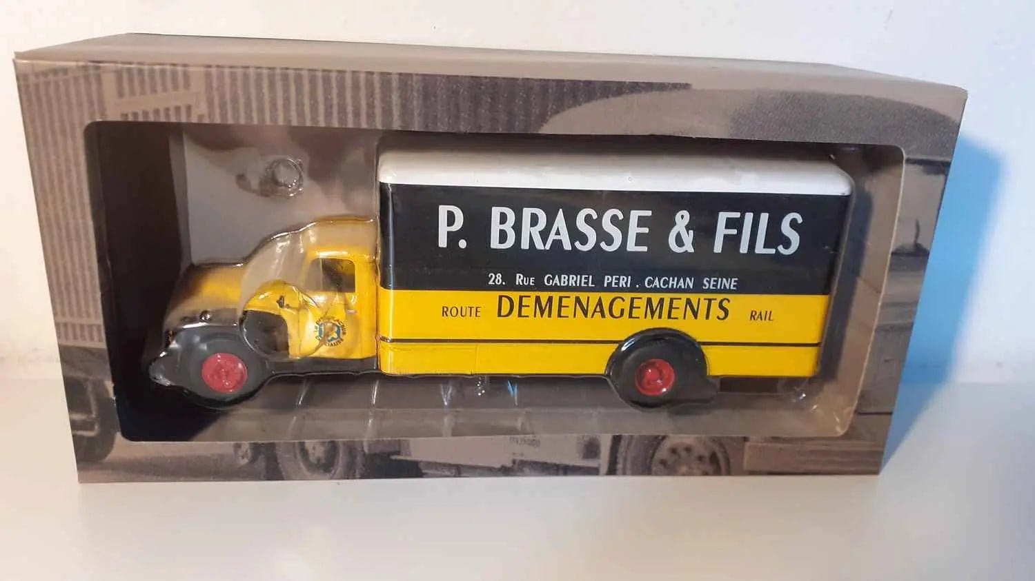 Voiture Miniature Camion CITROEN T55 - 60 Transport P.BRASSE et FILS - camion de déménagements - Bernard Miniatures