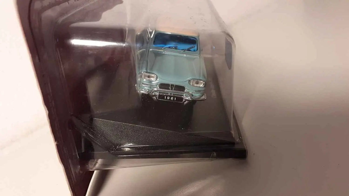 Voiture Miniature Citroën Ami 6 bleue et toit blanc cassé de 1961 (sous blister) - Bernard Miniatures