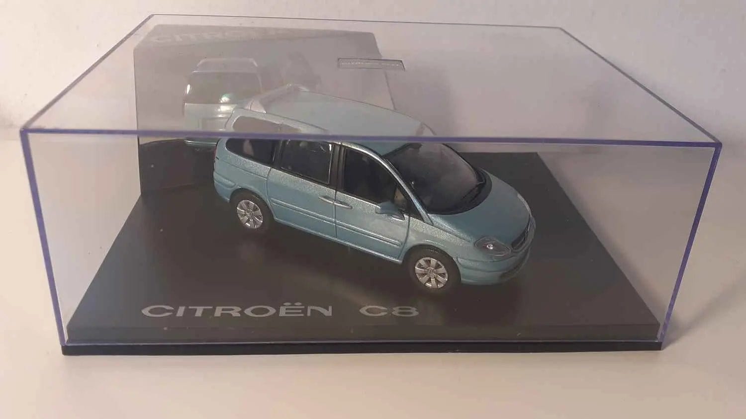 Voiture Miniature Citroën C8 bleue? (boite rectangle) - Bernard Miniatures
