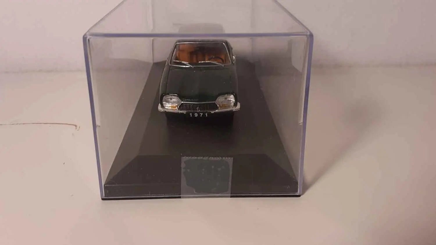 Voiture Miniature Citroën GS 1015 verte de 1971 (boite plexi) - Bernard Miniatures