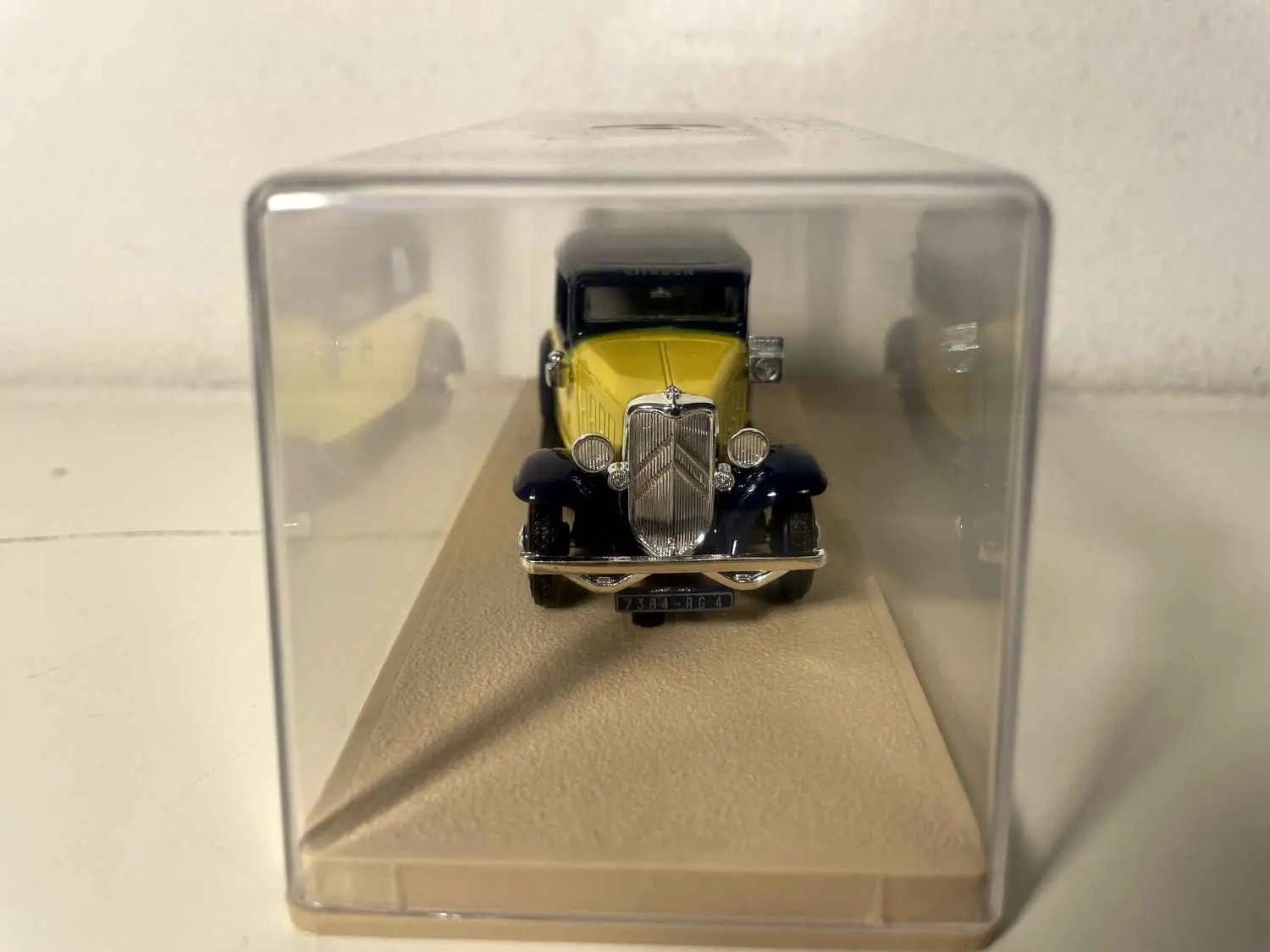 Voiture Miniature Citroën Rosalie jaune et noir de 1934 TAXI PARISIEN - Bernard Miniatures