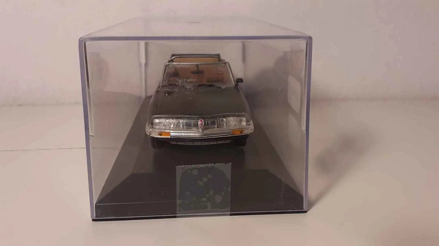 Voiture Miniature Citroën SM Présidentielle noire de 1972 (boite plexi) - Bernard Miniatures