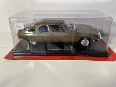 Voiture Miniature Citroën SM marron de 1970 (échelle 1/24ème) - Bernard Miniatures
