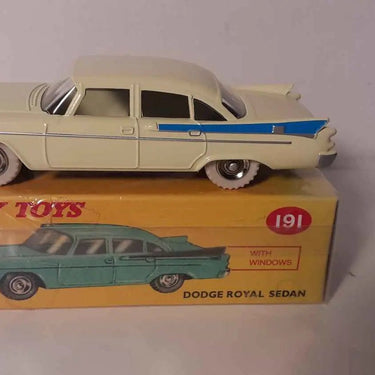 Voiture Miniature Dodge Royal Sedan jaune pâle/crème Dinky-Toys (Editions Atlas) - Bernard Miniatures