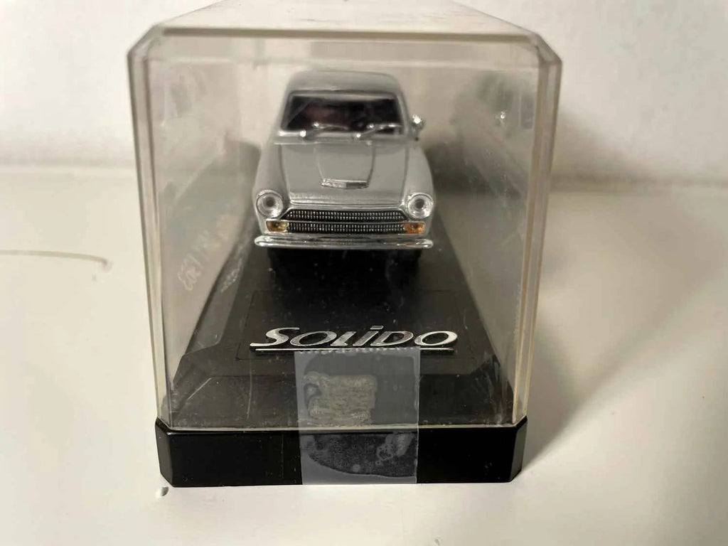 Voiture Miniature Ford Cortina MK1 grise de 1963 (Solido référence 4573) - Bernard Miniatures