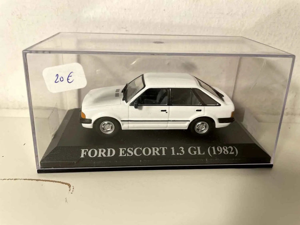Voiture Miniature Ford Escort 1.3 GL blanche de 1982 - Bernard Miniatures