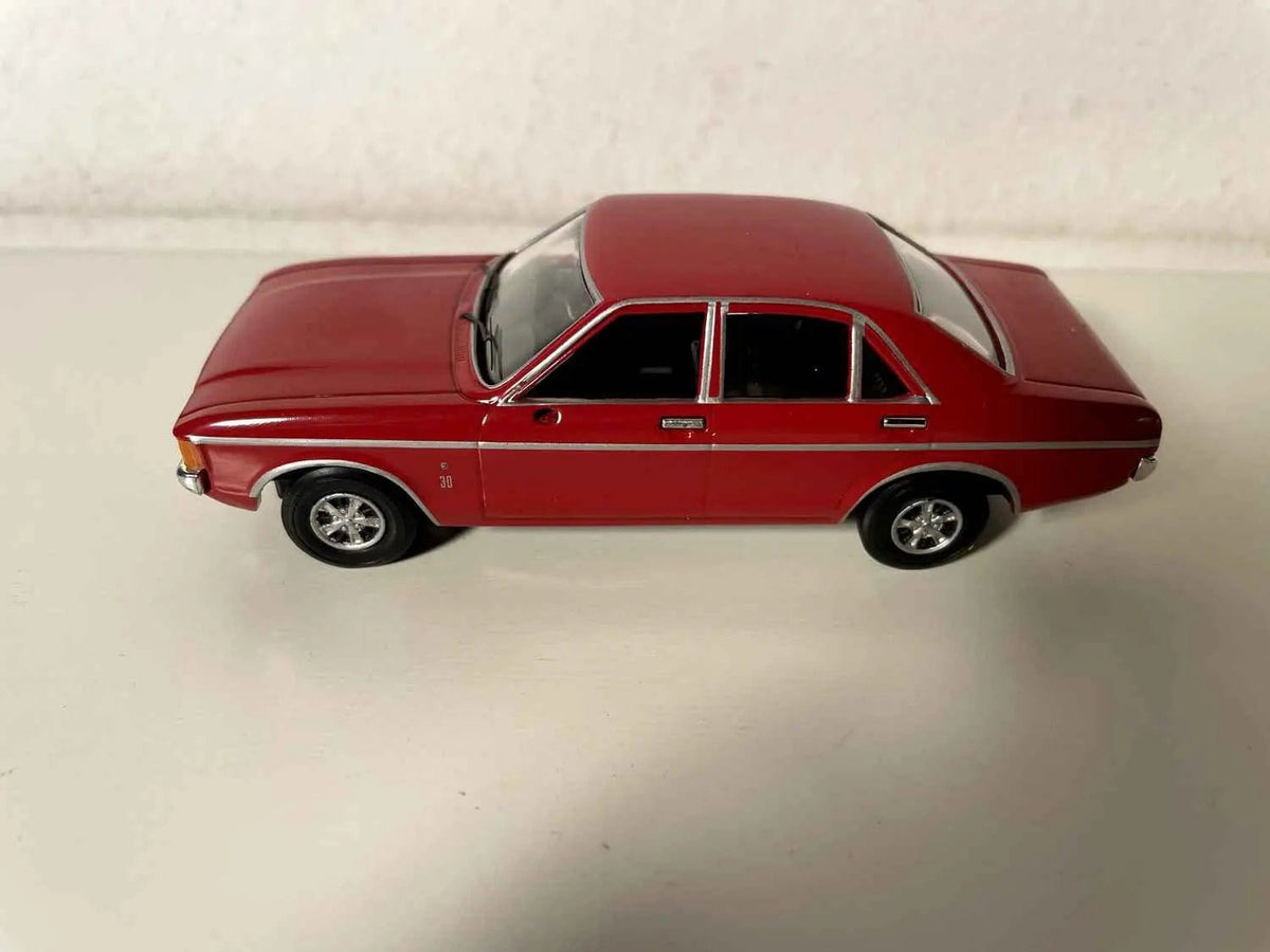 Voiture Miniature Ford Granada MK I rouge foncée (collection Vanguards) - Bernard Miniatures