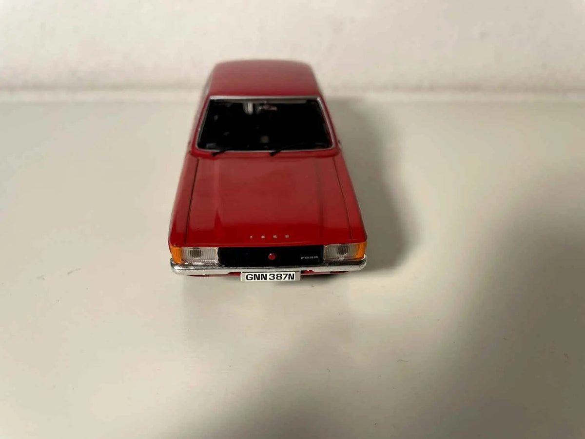 Voiture Miniature Ford Granada MK I rouge foncée (collection Vanguards) - Bernard Miniatures