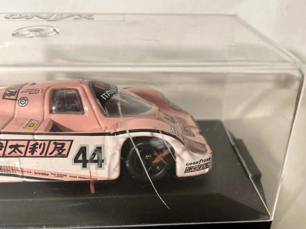 Voiture Miniature Porsche 962C rose numéro 44 (24 heures du Mans de 1990) - ONYX MODEL CARS - Bernard Miniatures