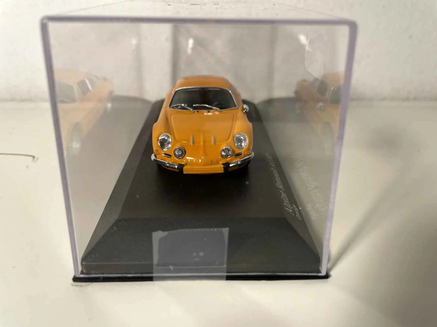 Voiture Miniature Renault Alpine A110 orange foncée (MINICHAMPS) - Bernard Miniatures
