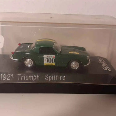 Voiture Miniature Triumph Spitfire verte avec le numéro 100 (Solido référence 1921) - Bernard Miniatures