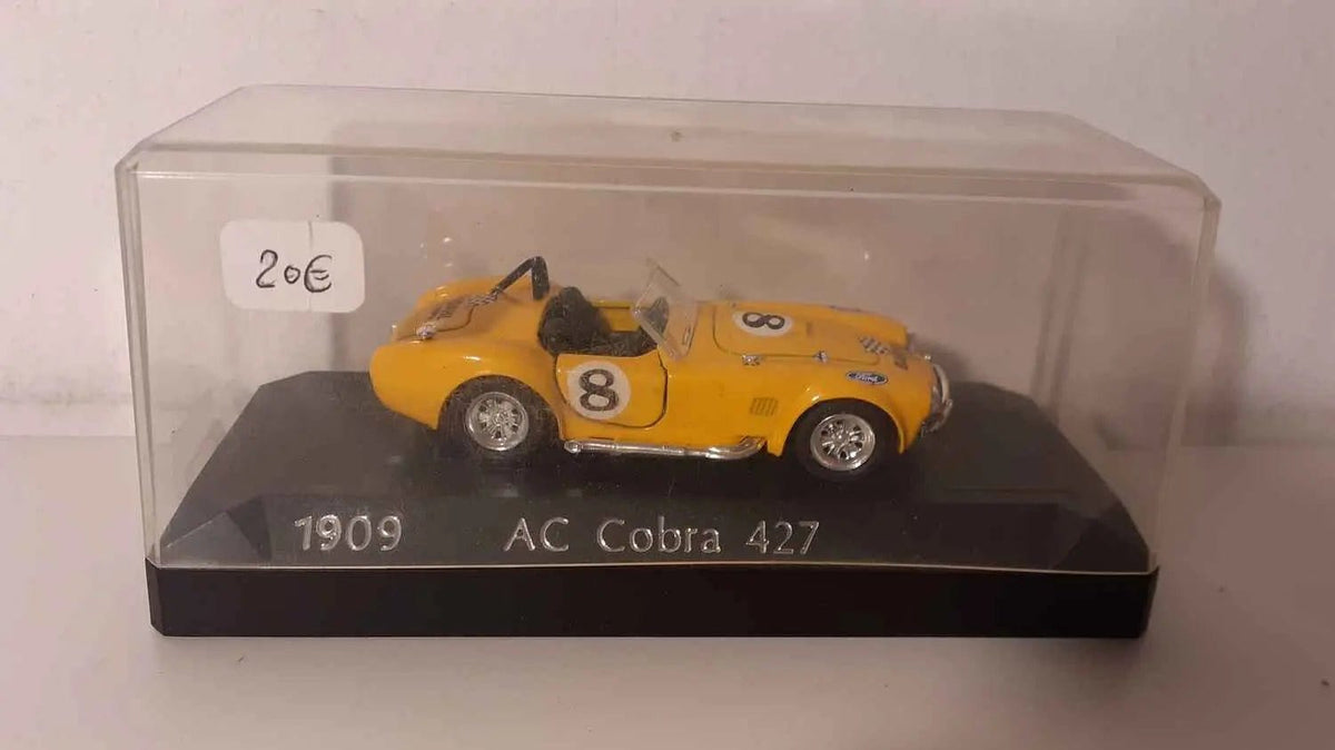 Voitures Miniatures AC Cobra 427 jaune avec le numéro 8 (Solido référence 1909) - Bernard Miniatures