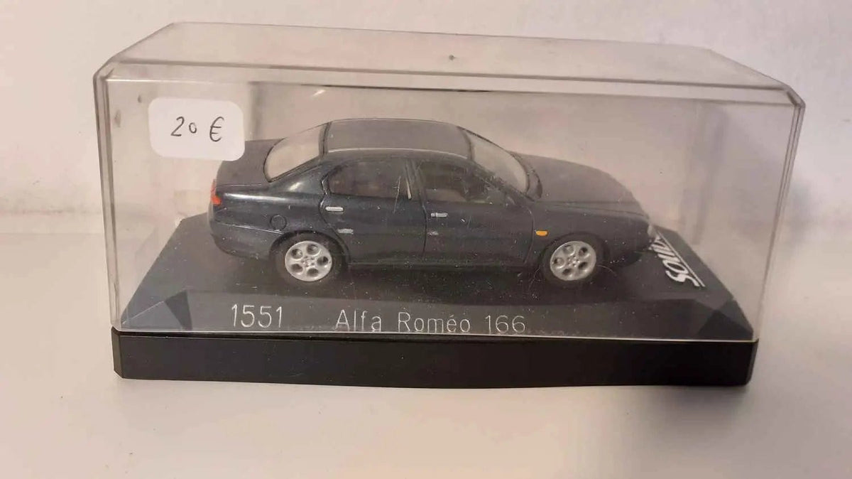 Voitures Miniatures Alfa Roméo 166 (Solido régérence 1551) - Bernard Miniatures