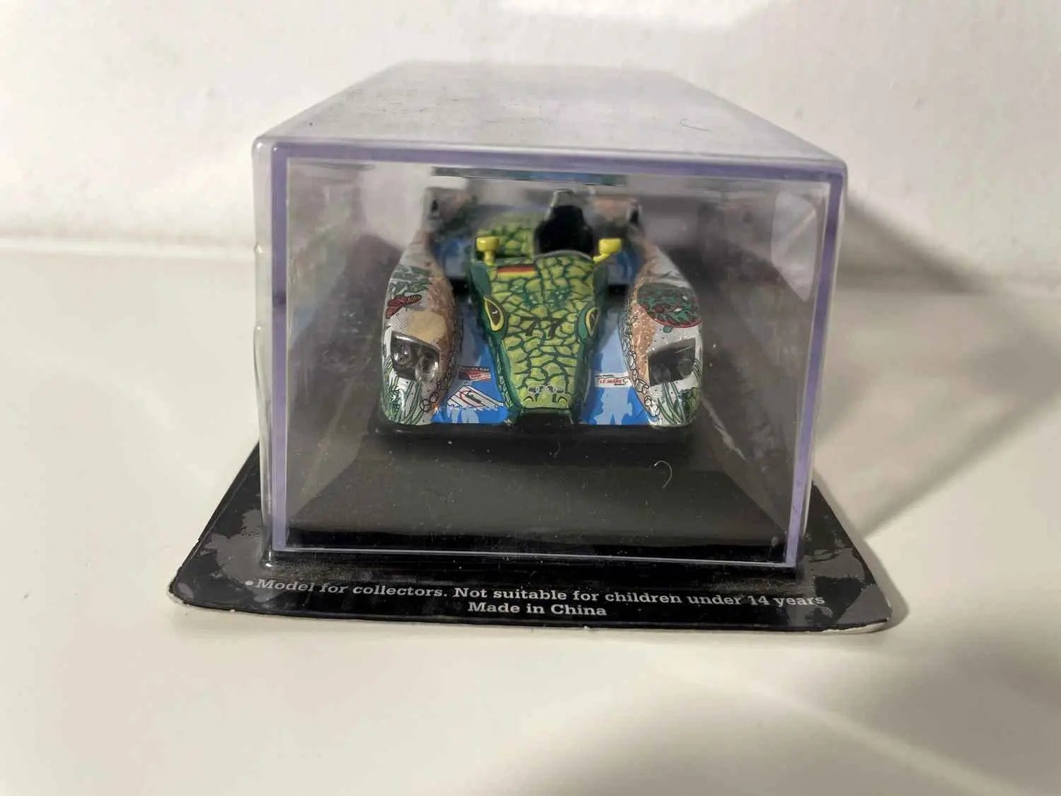 Voitures Miniatures Audi R8 couleur crocodile numéro 77 (24 heures du Mans de 2000) - Bernard Miniatures