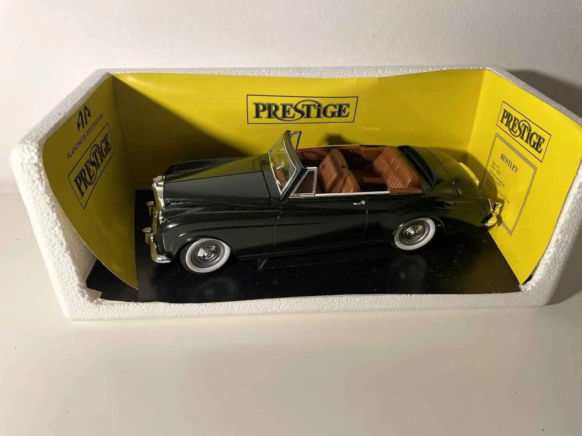 Voitures Miniatures Bentley modèle S2 sans la capote verte foncée de 1961 (échelle 1/18ème) - Bernard Miniatures