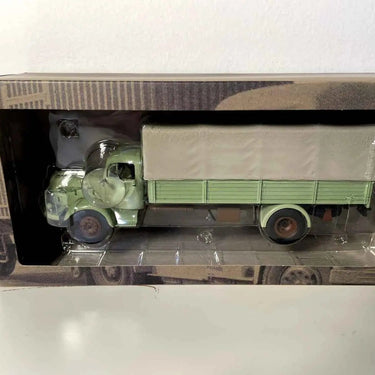 Voitures Miniatures Camion Mercedes-Benz L325/LA325 plateau bâché (camion vert pâle et bâche grise) - Bernard Miniatures