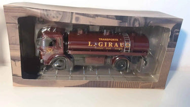 Voitures Miniatures Camion Saviem SM 170 cabine 860 de 1972 citerne alimentaire (transport L. GIRAUD) - Bernard Miniatures