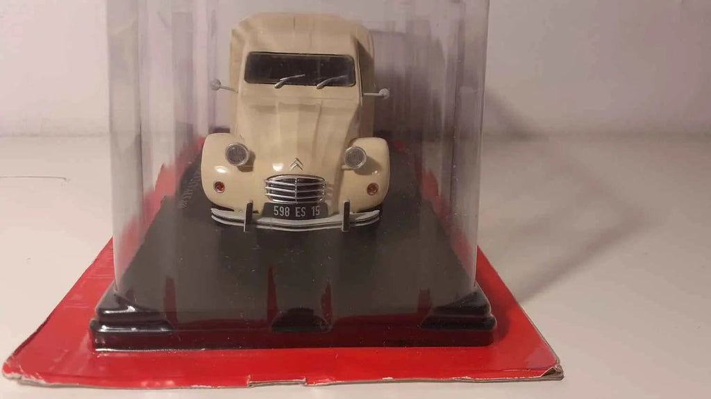 Voitures Miniatures Citroën 2 CV AKS 400 beige (échelle 1/24ème) - Bernard Miniatures