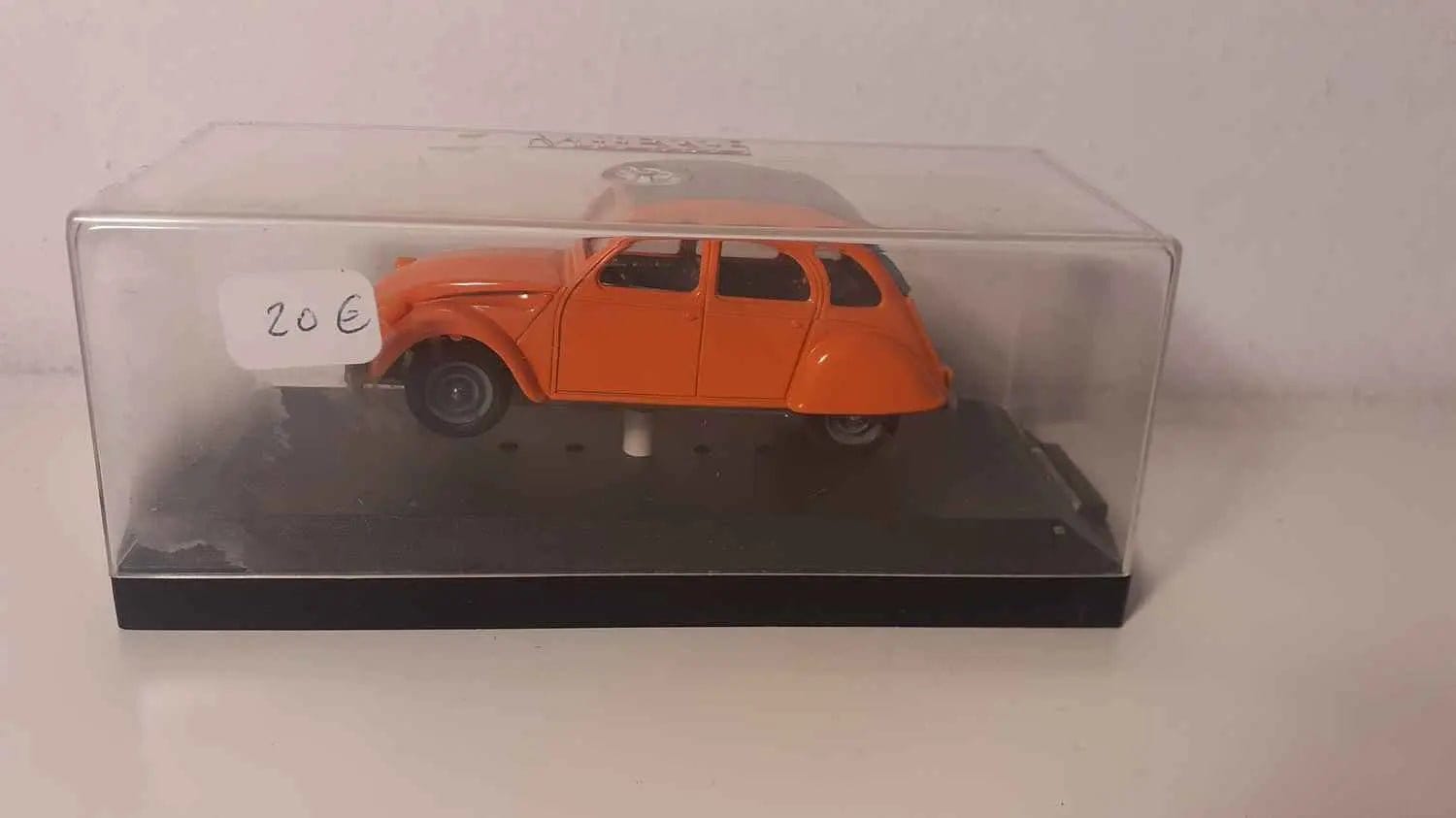 Voitures Miniatures Citroën 2 CV orange England de 1953-54 (marque Vitesse) - Bernard Miniatures