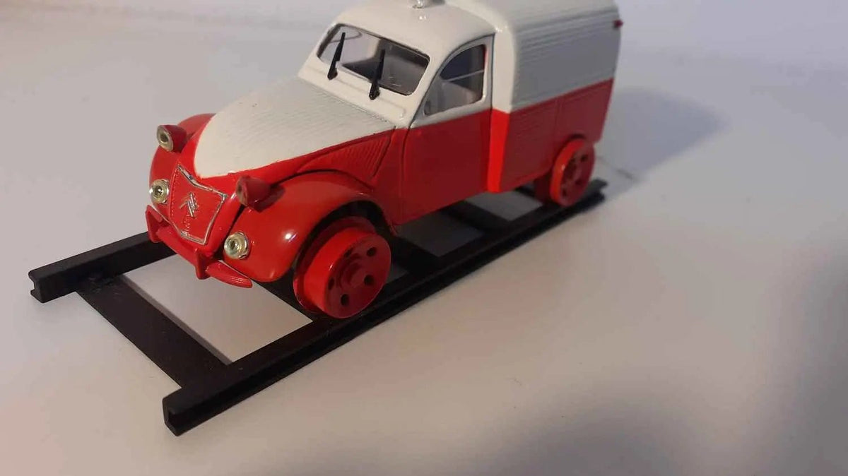 Voitures Miniatures Citroën 2 CV sur rails - Bernard Miniatures
