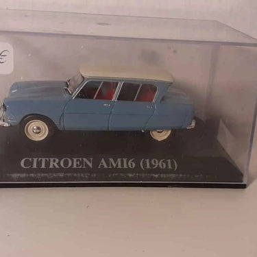 Voitures Miniatures Citroën Ami 6 bleue et toit blanc cassé de 1961 (boite plexi) - Bernard Miniatures
