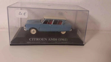 Voitures Miniatures Citroën Ami 6 bleue et toit blanc cassé de 1961 (boite plexi) - Bernard Miniatures