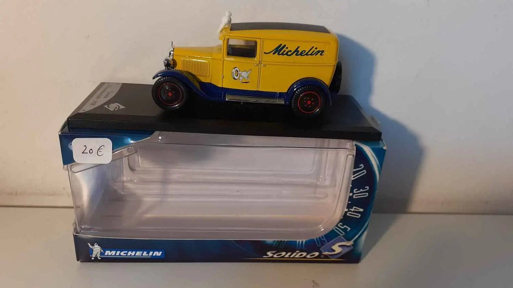 Voitures Miniatures Citroën C4 commerciale de 1930 MICHELIN - Bernard Miniatures