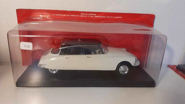 Voitures Miniatures Citroën DS 19 beige et toit bordeaux (échelle 1/24ème) - Bernard Miniatures