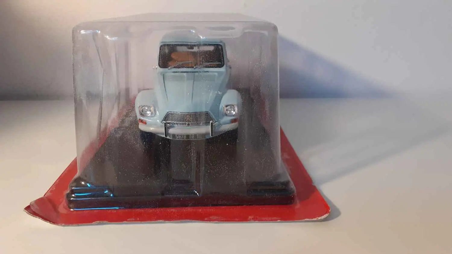 Voitures Miniatures Citroën Dyane bleue claire de 1970 (échelle 1/24ème) - Bernard Miniatures