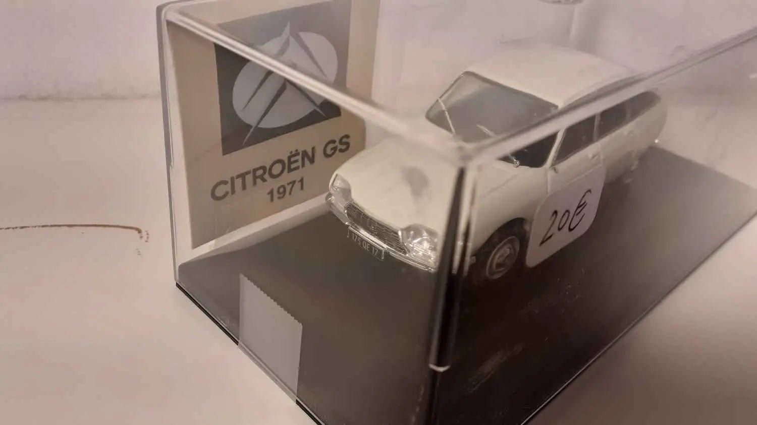 Voitures Miniatures Citroën GS blanc cassé de 1971 - Bernard Miniatures