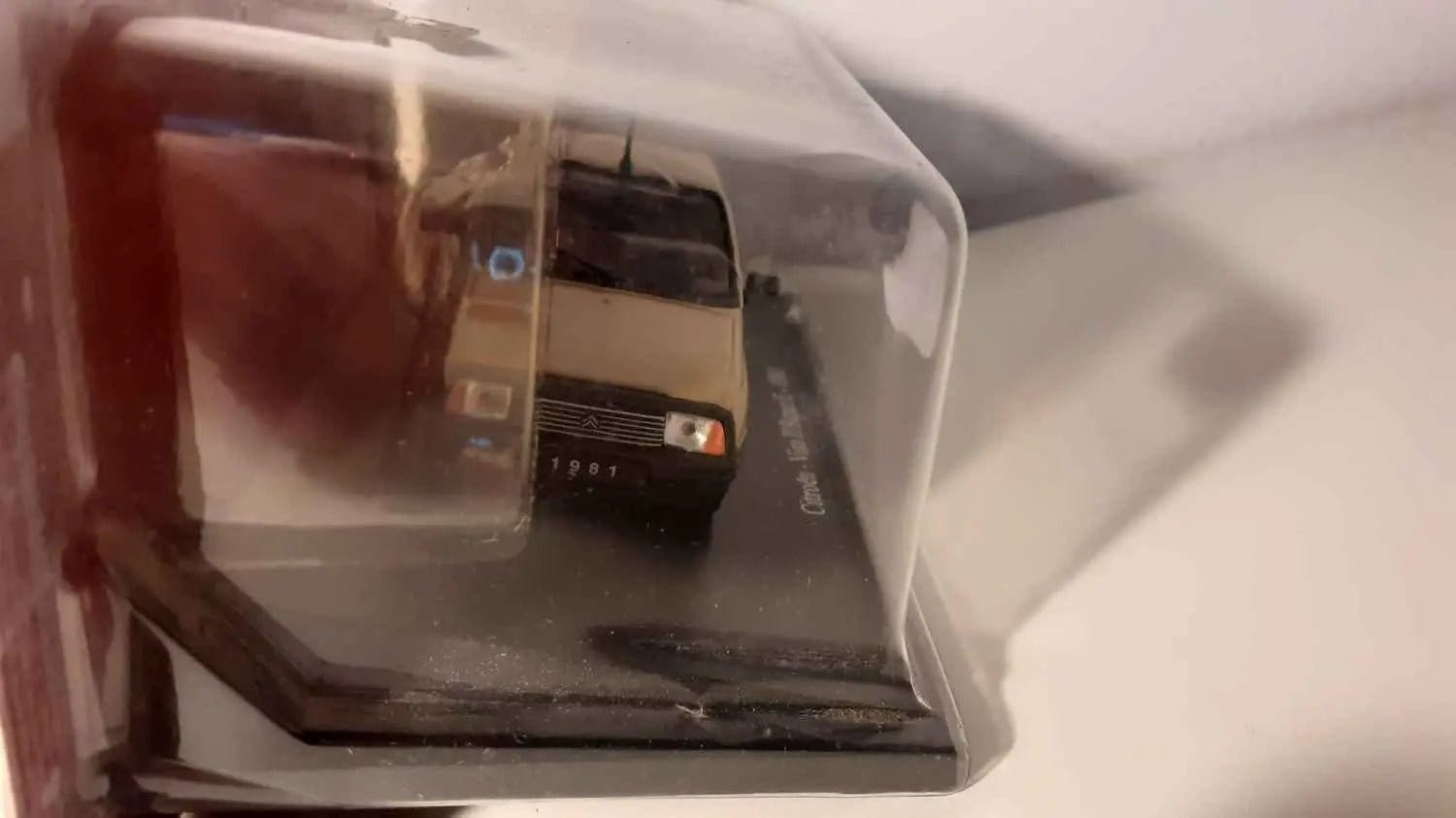Voitures Miniatures Citroën Visa 2 Super E Marron de 1981 (blister) - Bernard Miniatures