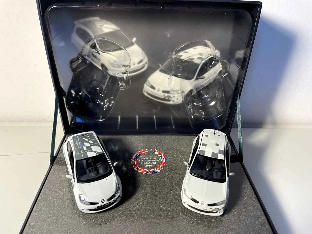 Voitures Miniatures Coffret Renault F1 Team avec 1 Mégane 2 RS et 1 Clio 3 RS - Bernard Miniatures
