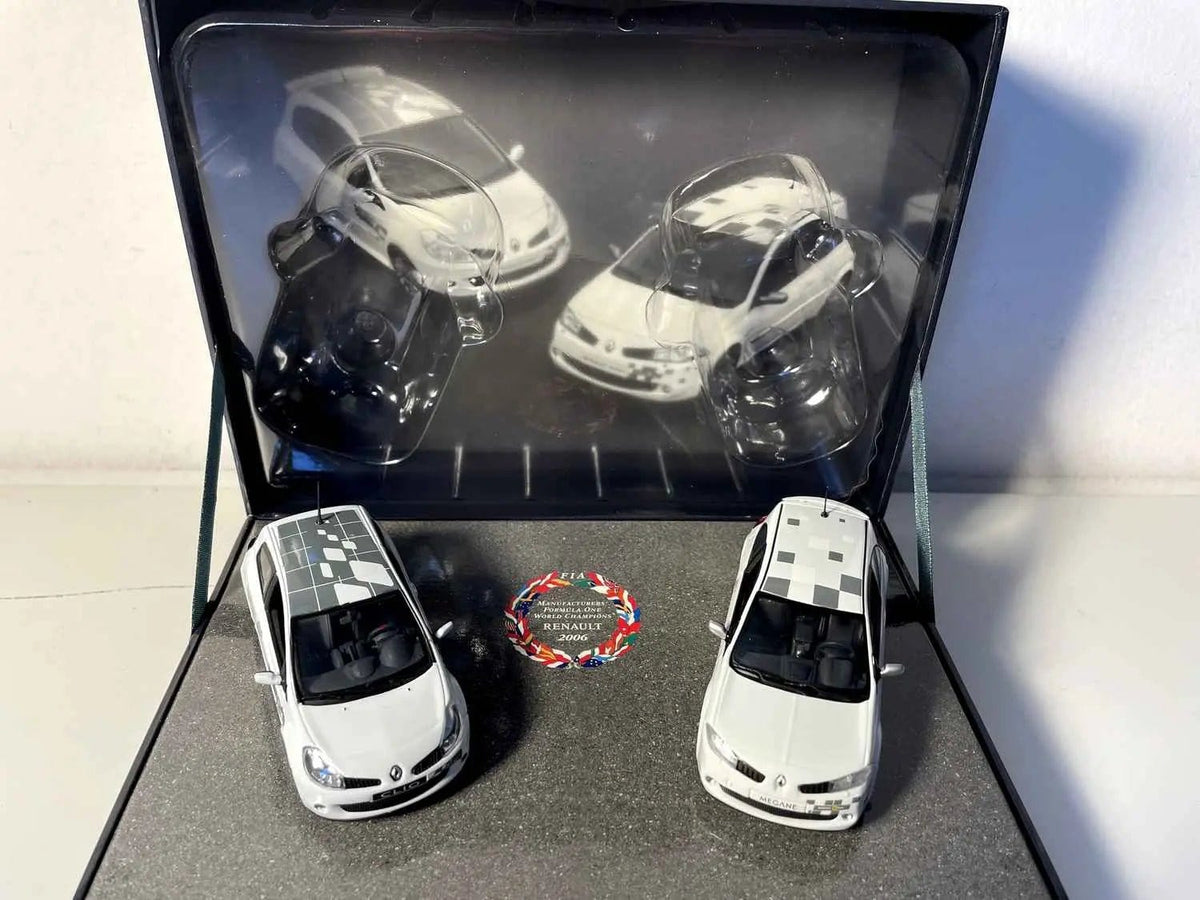 Voitures Miniatures Coffret Renault F1 Team avec 1 Mégane 2 RS et 1 Clio 3 RS - Bernard Miniatures