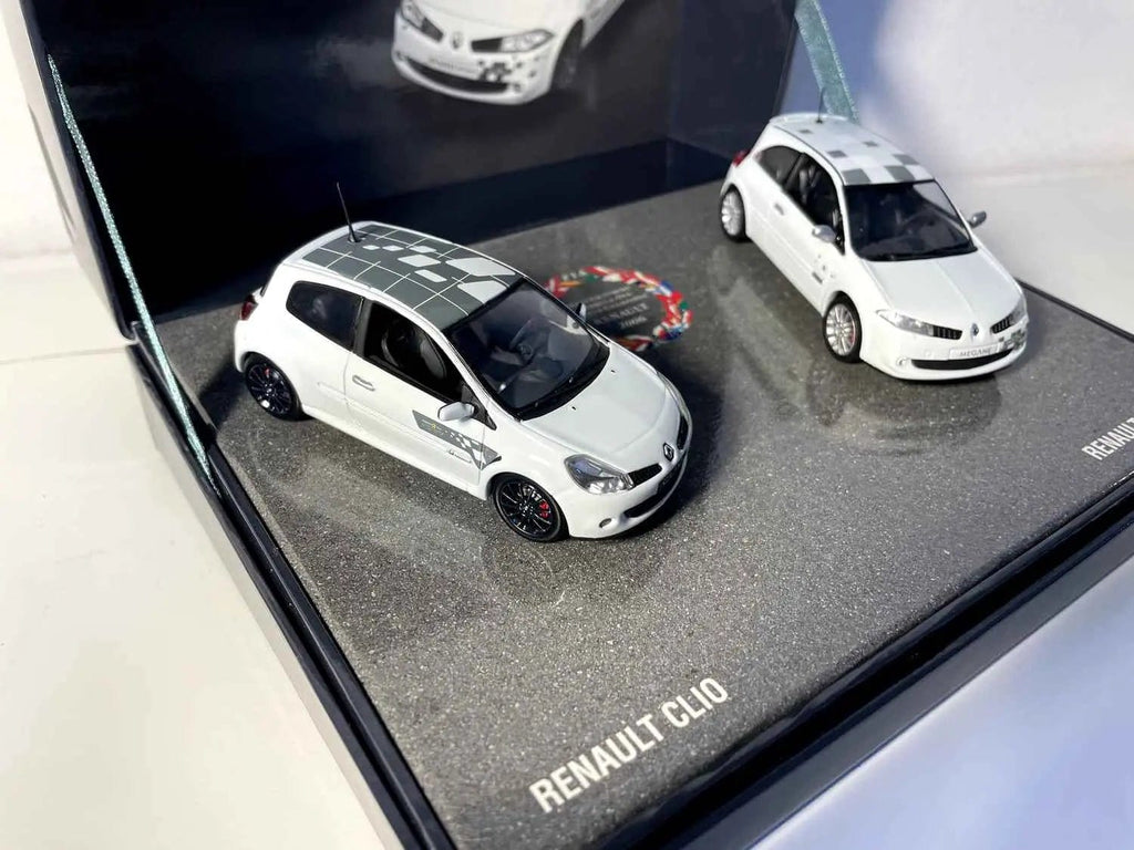 Voitures Miniatures Coffret Renault F1 Team avec 1 Mégane 2 RS et 1 Clio 3 RS - Bernard Miniatures