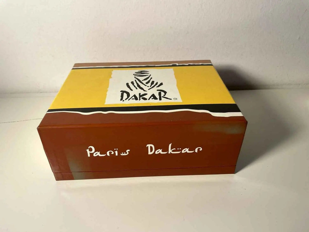 Voitures Miniatures Coffret rallye Paris-Dakar avec la Renault 20 Turbo et la Renault 4L Sinpar - Bernard Miniatures